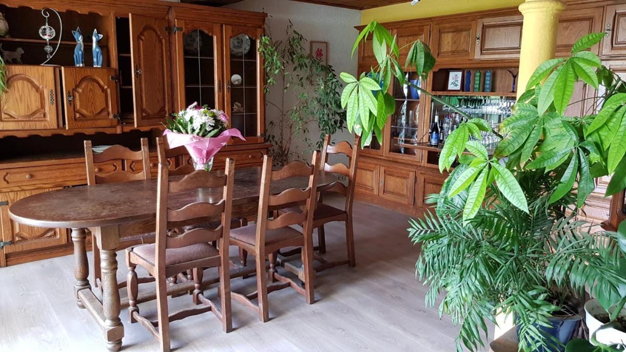Les Glycines Villa Gouvy Exteriör bild