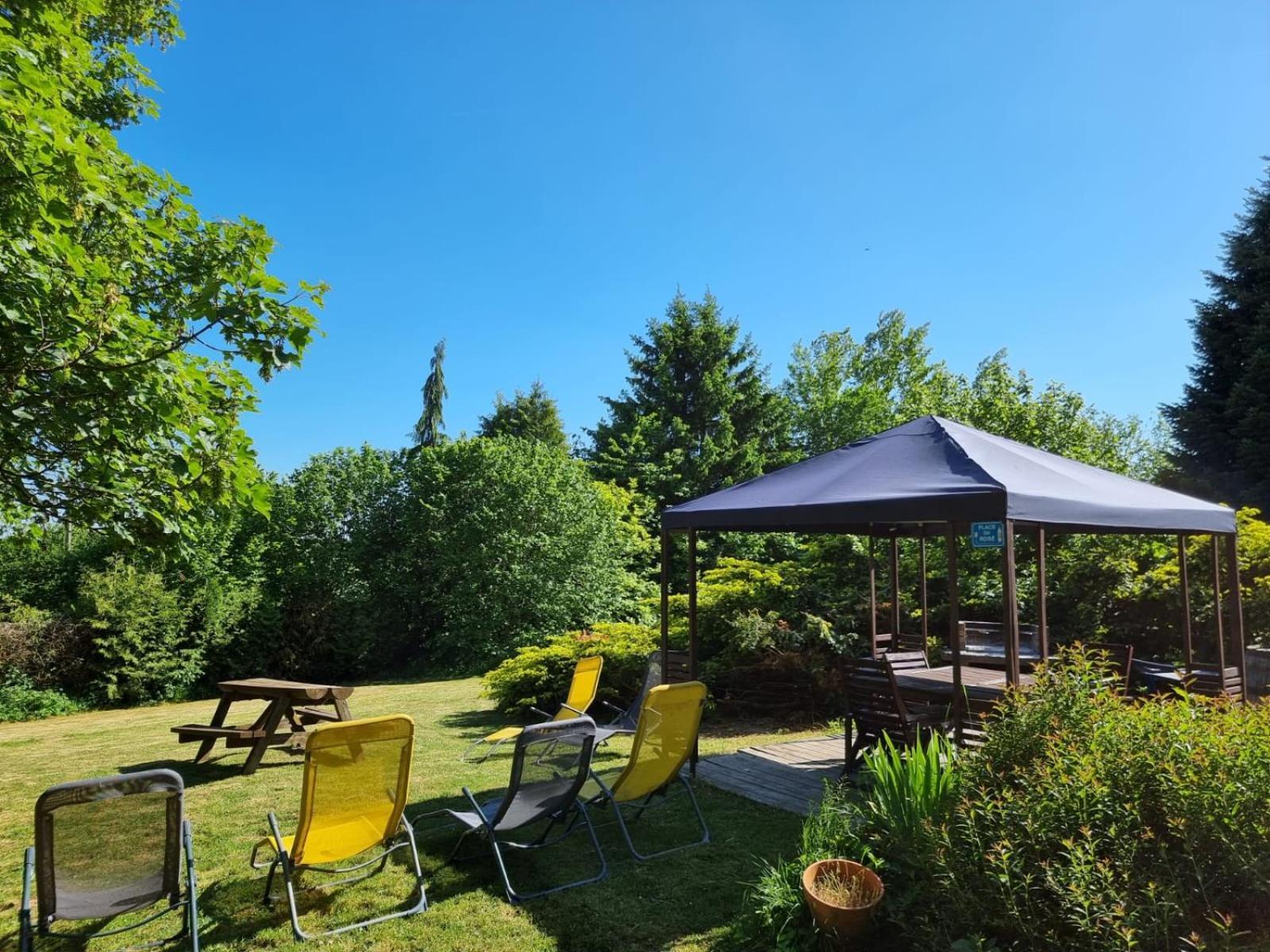 Les Glycines Villa Gouvy Exteriör bild